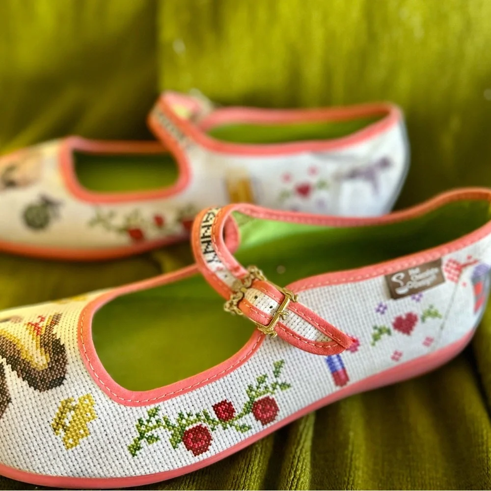 Hot Chocolate Designs Riot Granny flats - Picture 3 of 8